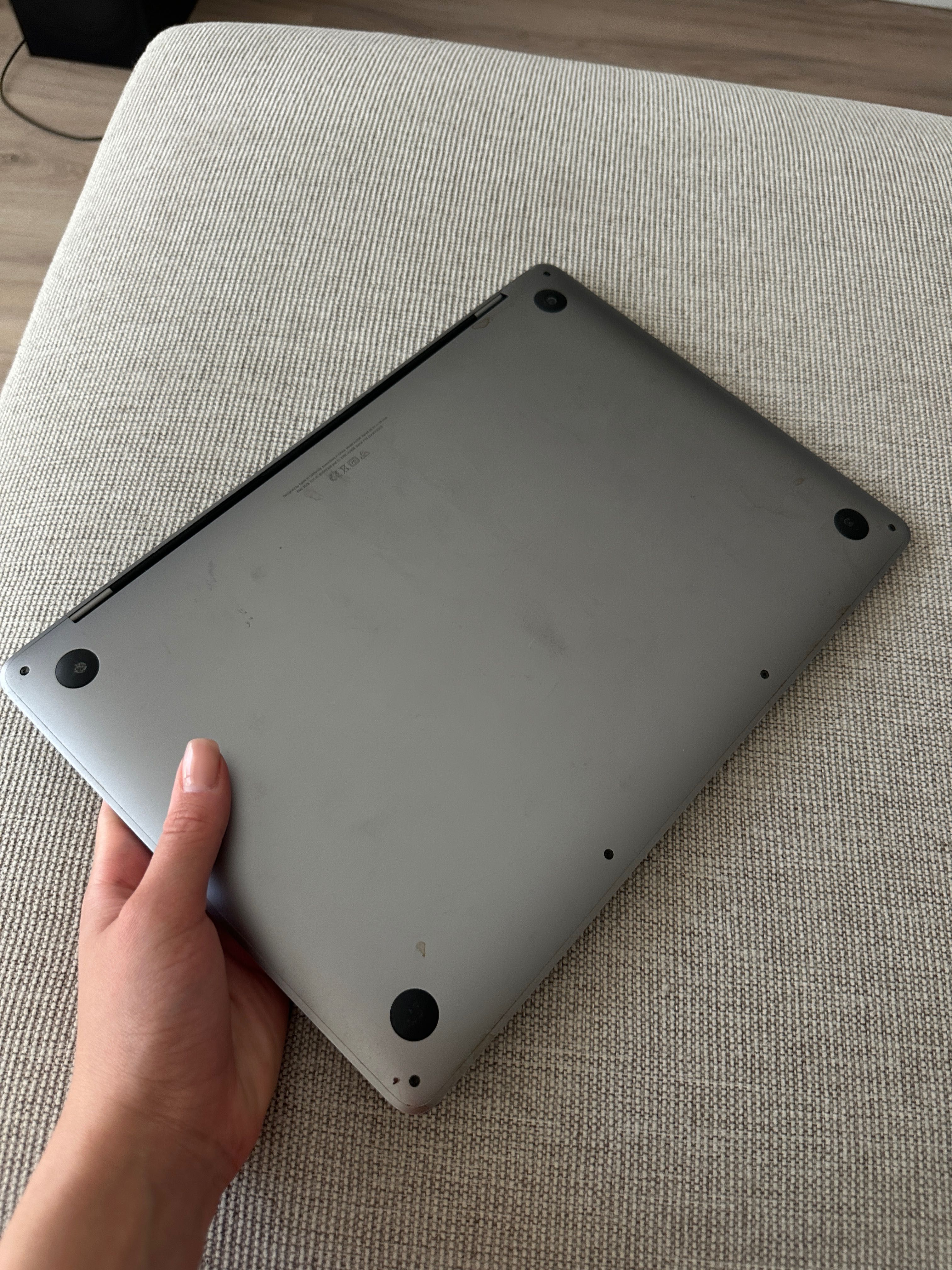 MacBook Pro 13” M1 Pro – 8GB RAM / 256GB SSD (Model MYD82LL/A)