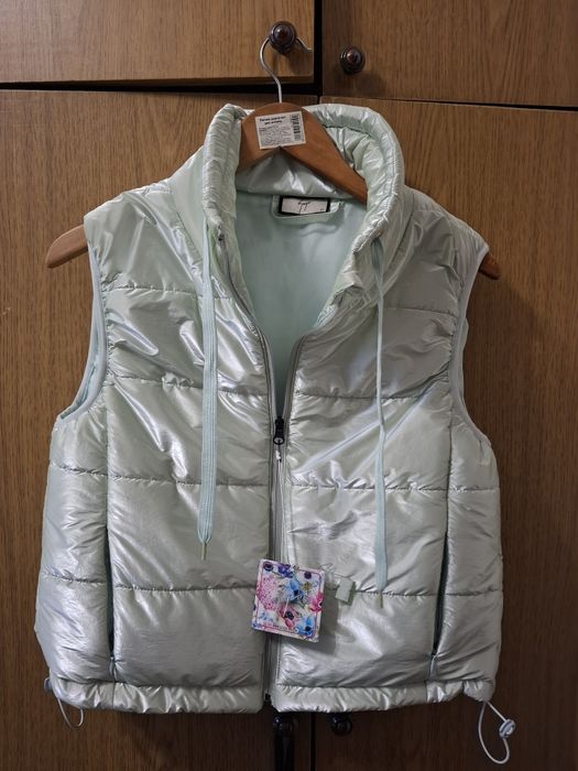 Продам желет  женский