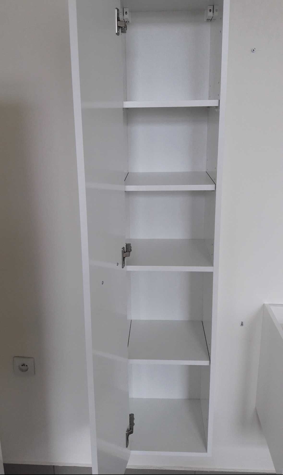 Słupek łazienkowy wiszący 30 cm biały lakier