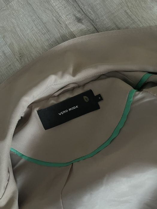 Стильний тренч пальто плащ куртка