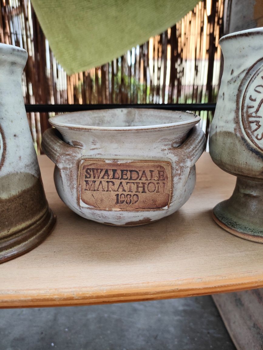 Ceramiczne stare puchary