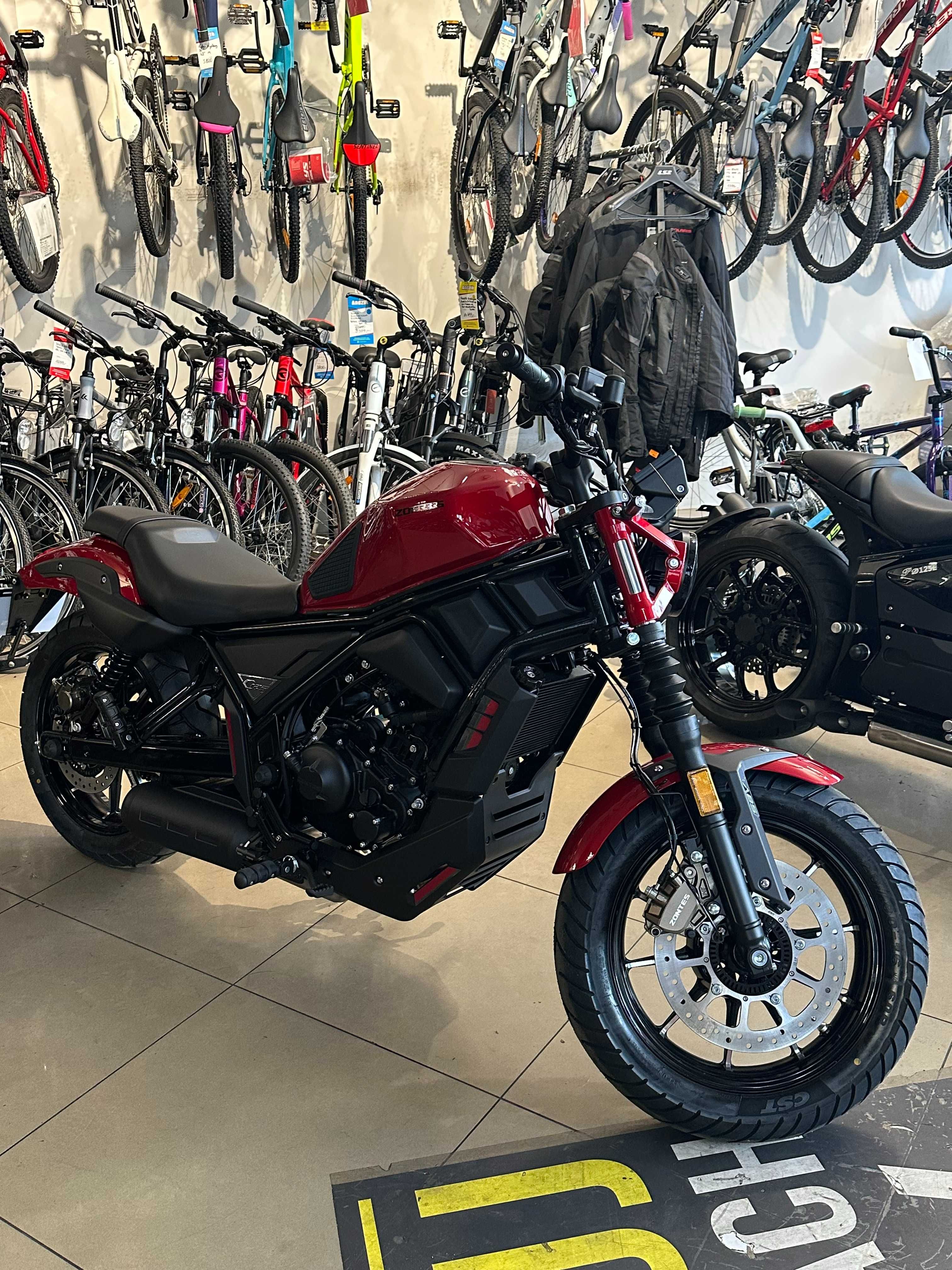 Motocykl Zontes 125 C2