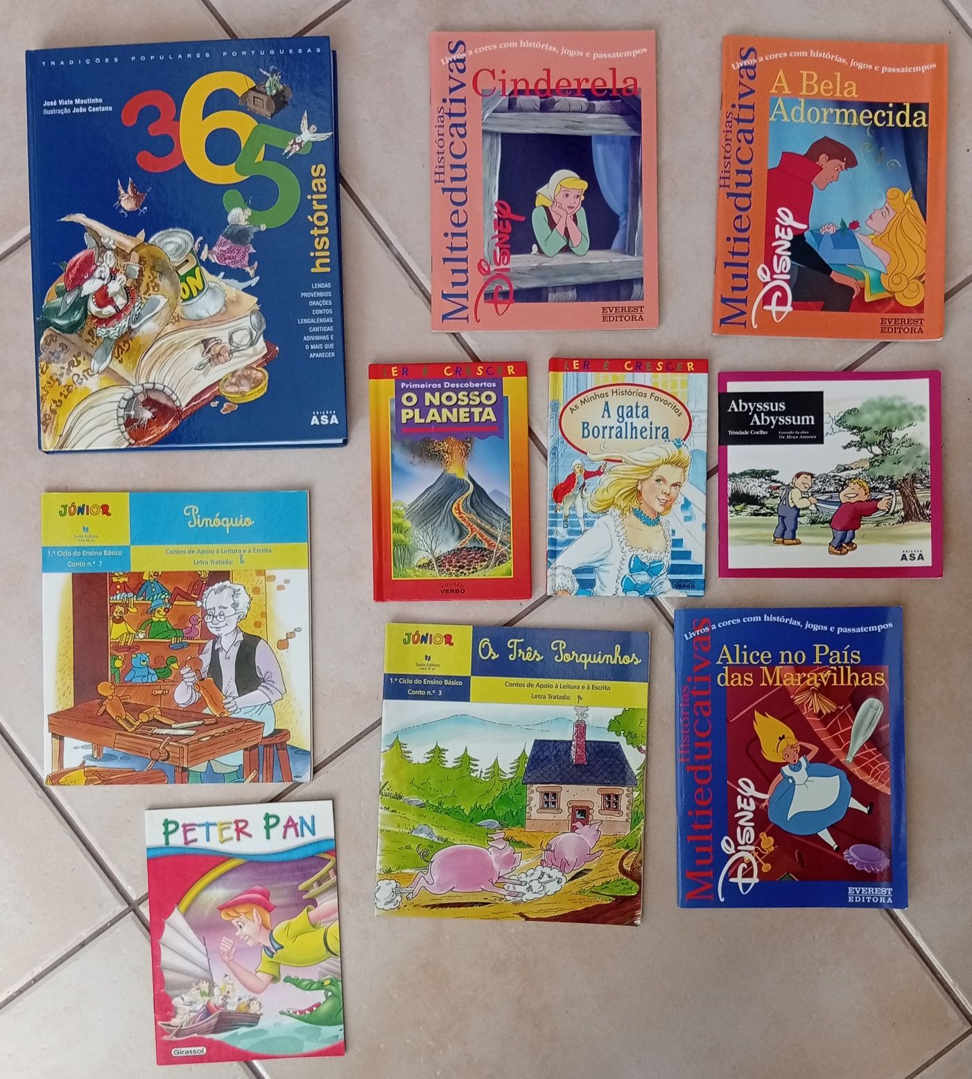 Conjunto de livros infantis
