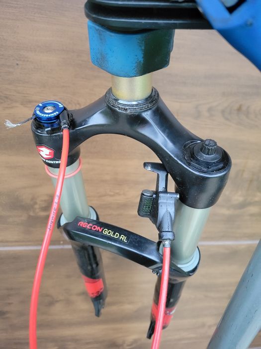 Вилка Rock-Shox Recon Gold RL