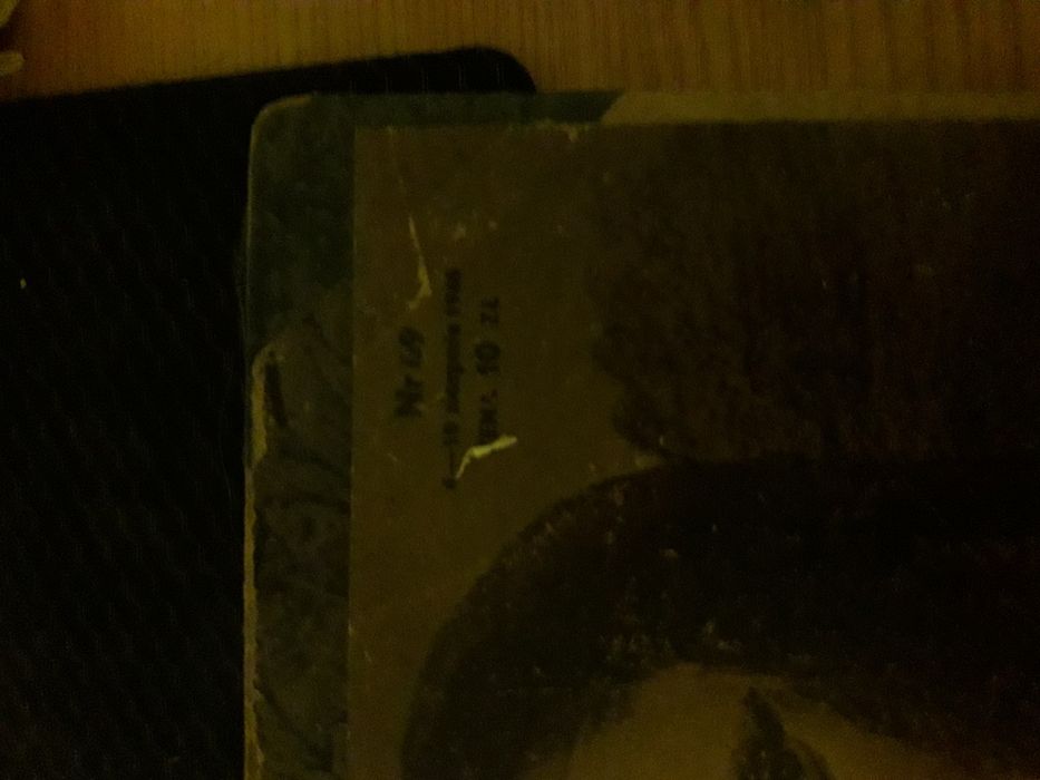 Antyki stare książki i dokumenty