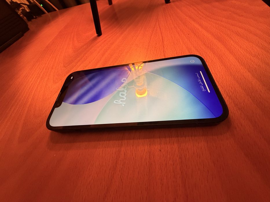 iPhone 13 256GB | Excelente Estado | Com Capa + Carregador – 300€