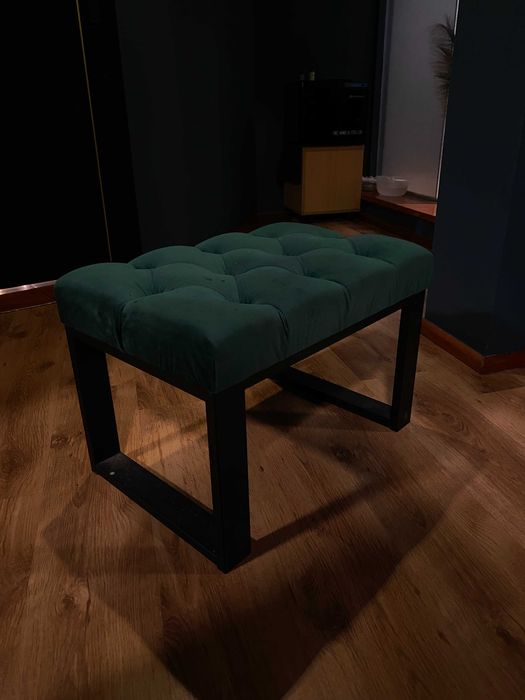 Zielona pufa do siedzenia