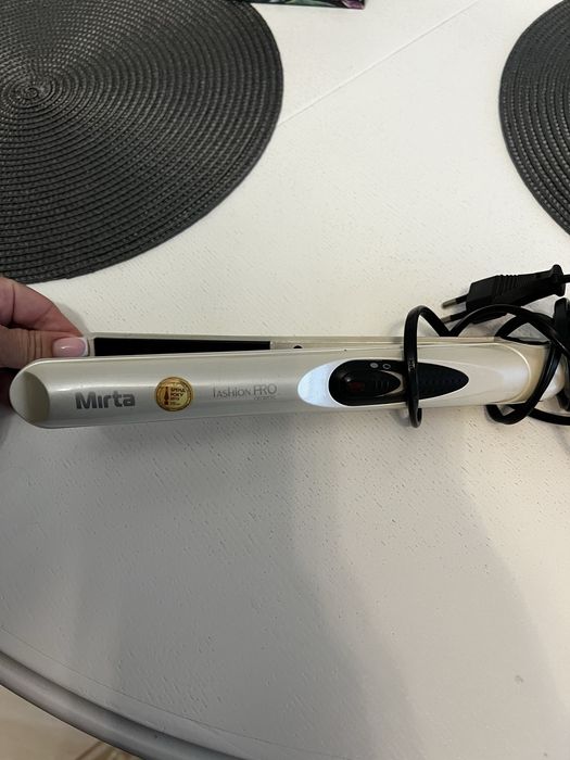 Випрямляч для волосся