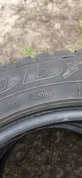 Продам шини 215/55/r16