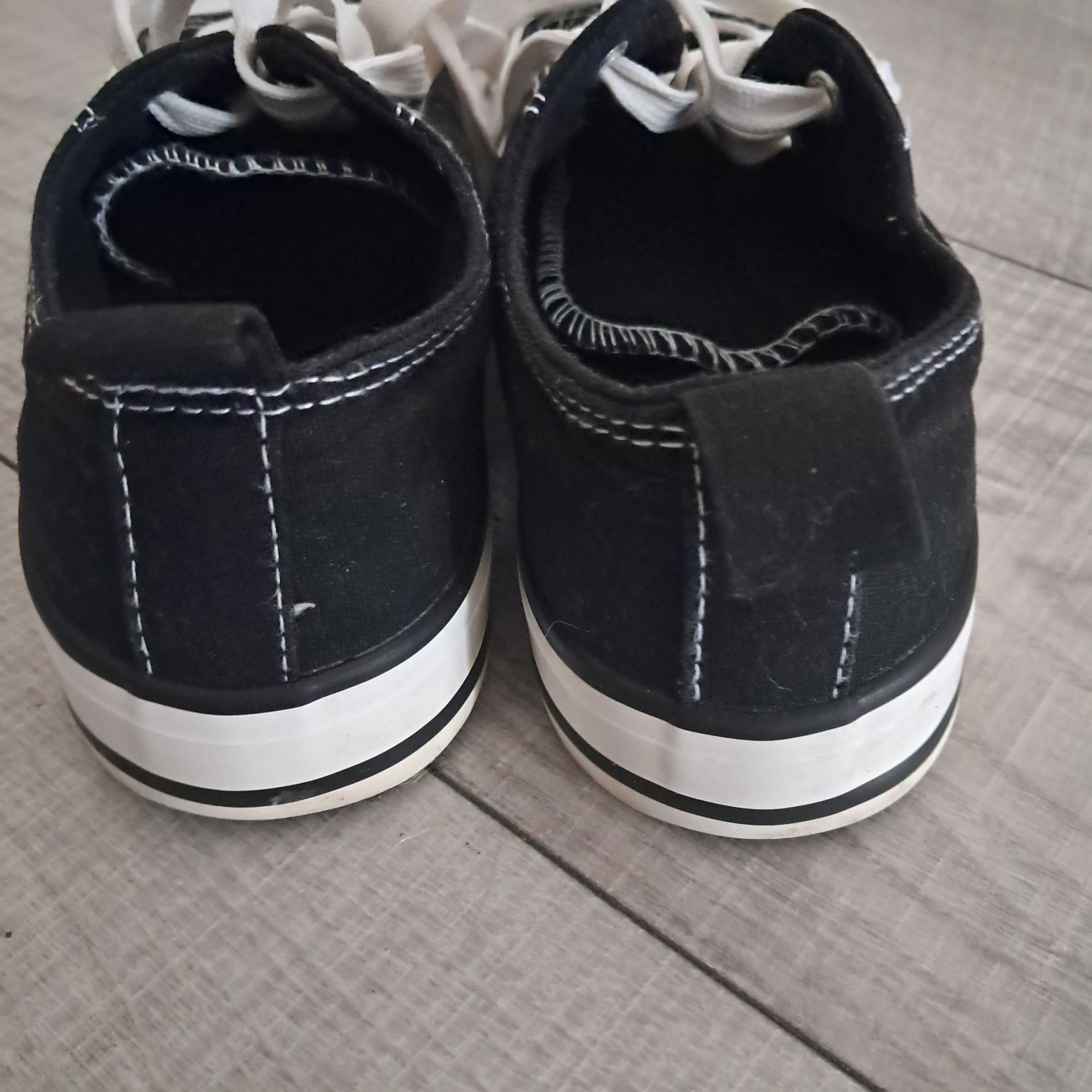 Młodzieżowe trampki Primark
