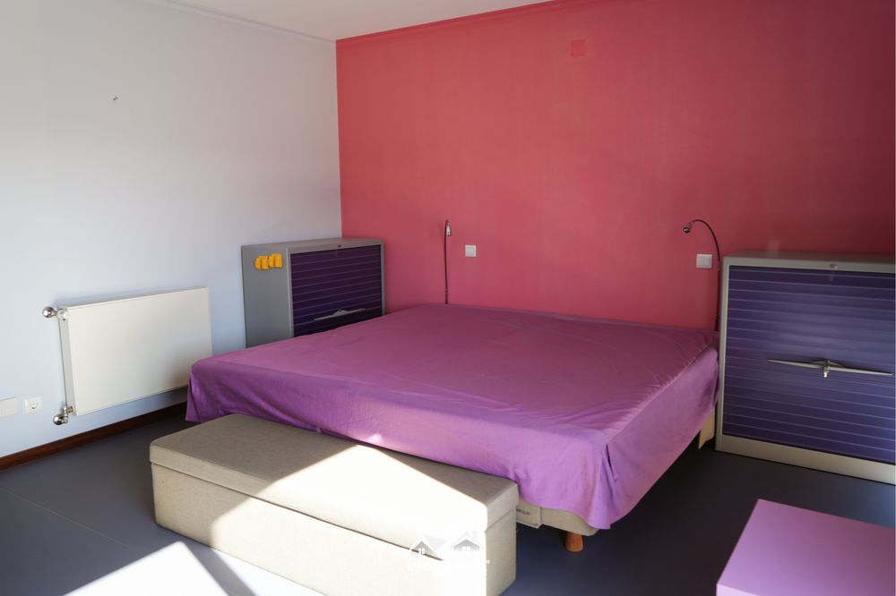 Cama KingSize Jensen