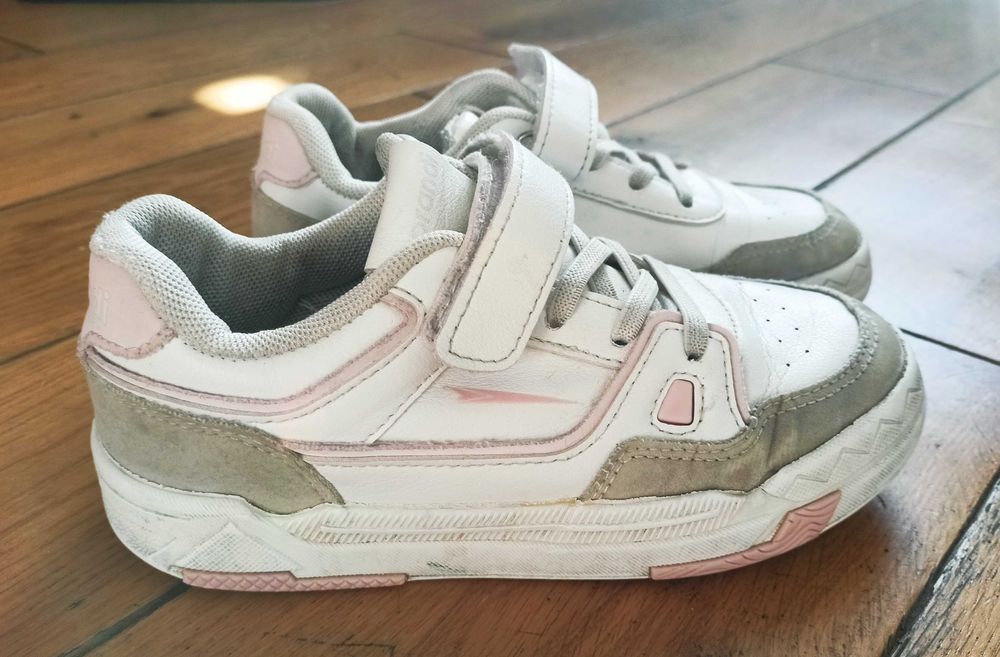 Sportowe buty dla dziewczynki