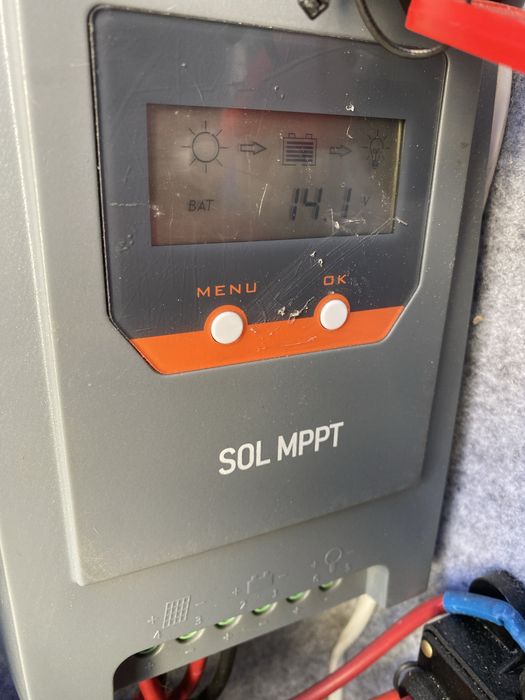 Продам сонячний МРРТ-контролер VOLT 12/24B, 100B, 40A