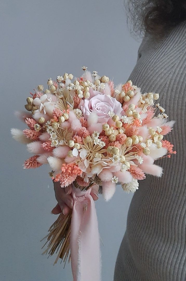 Bukiet ślubny z wiecznych kwiatów