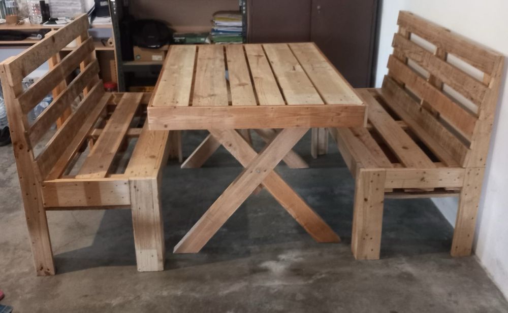 Rustic table and benches set64552549498626121