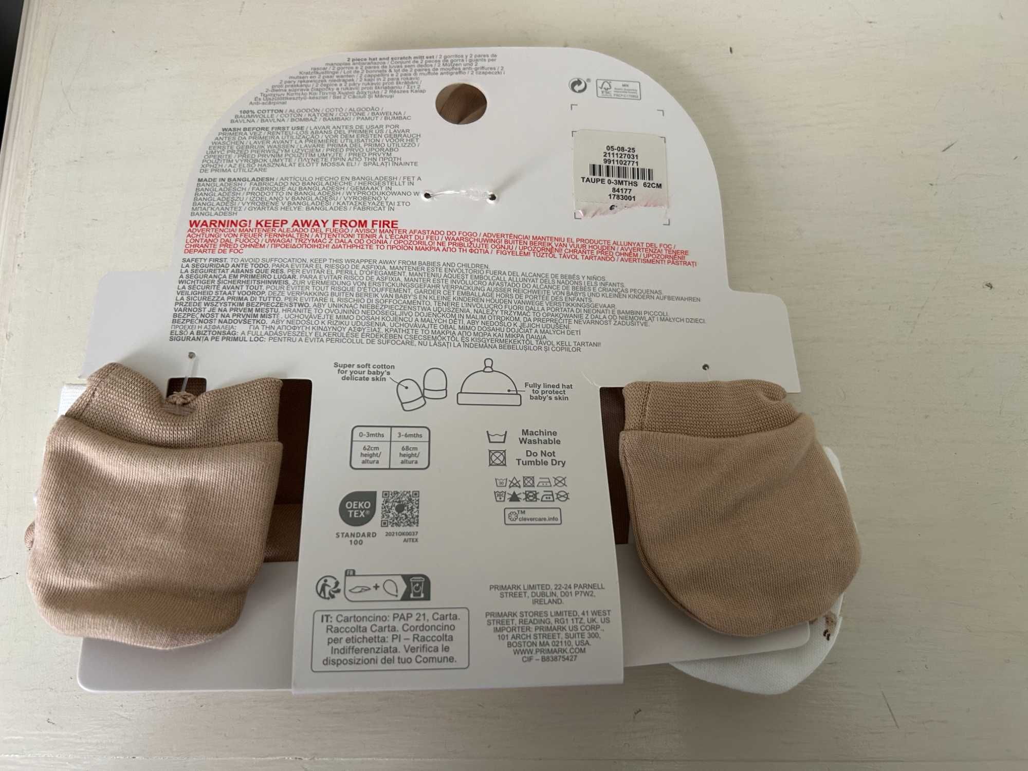 Conjunto de 2 gorros + 2 pares de luva para bebé