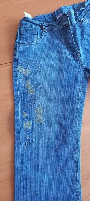 Spodnie dzinsowe 140 rozmiar