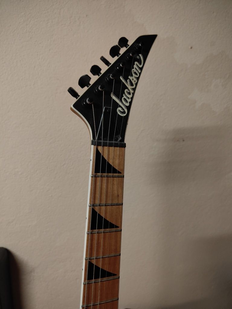Guitarra Jackson JS24 DKAM Dinky JS Ser. MN RDS