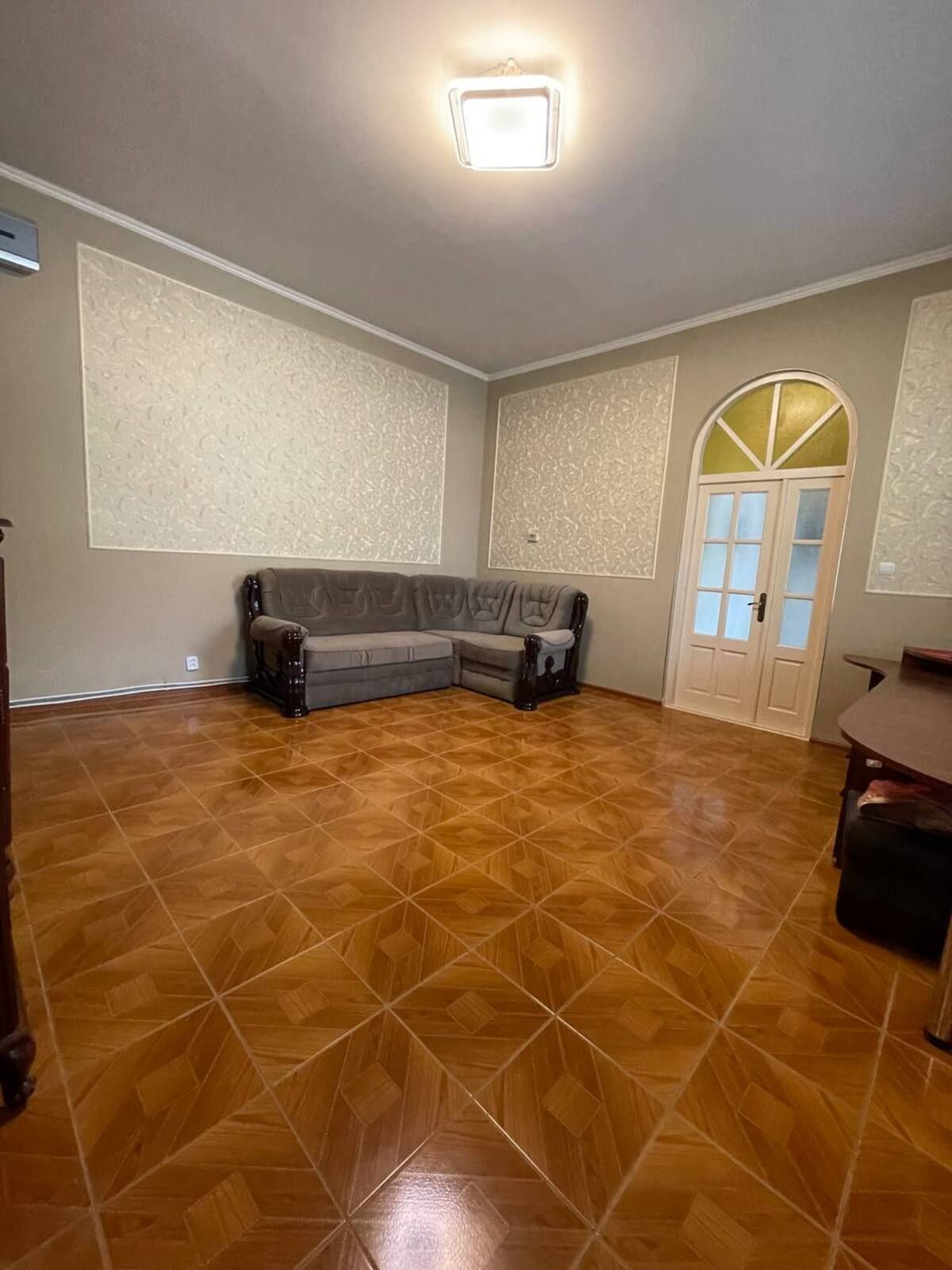 Продаж будинку в центрі міста!