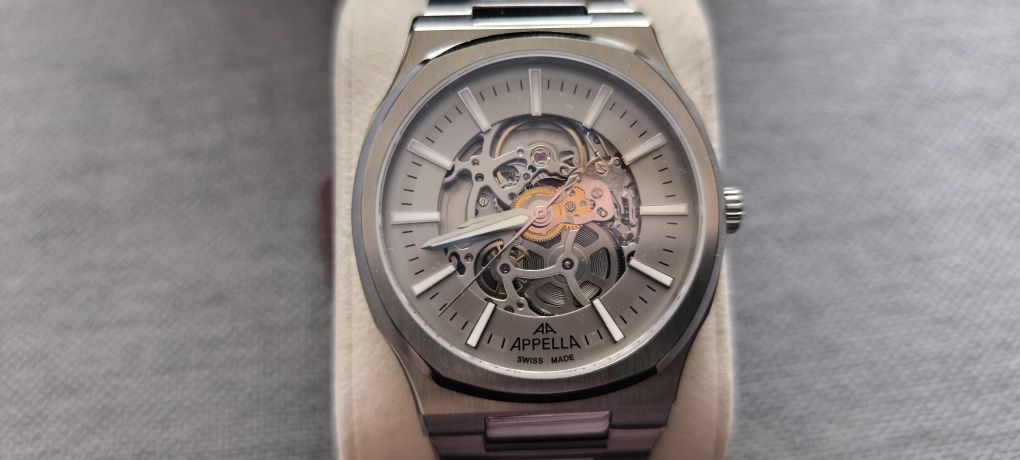 Zegarek Appella z mechanizmem automatycznym