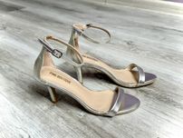 Босоніжки срібясті ( металік) жіночі 37 Pink Boutique
