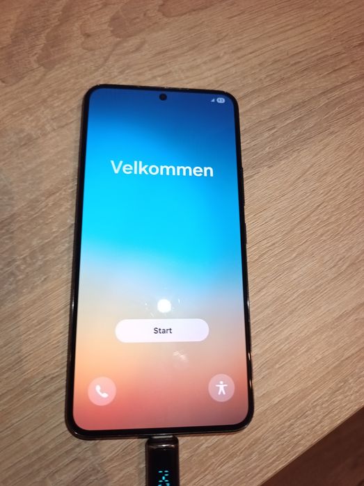 Samsung S22 stan bdb- praktycznie jak nowy