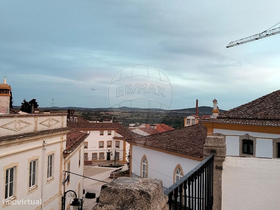 Moradia T5 para venda