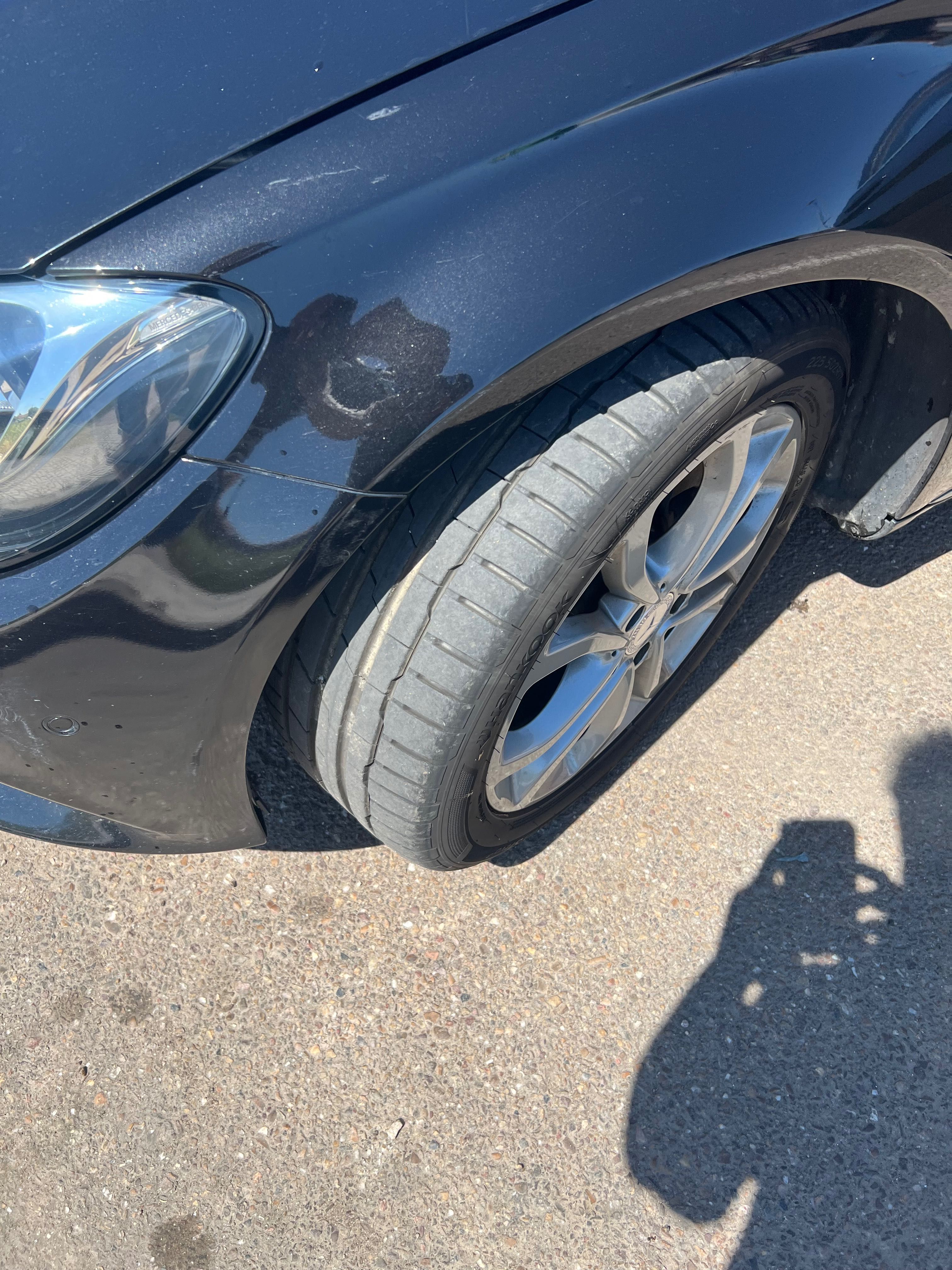Mercedes C200 - impecável