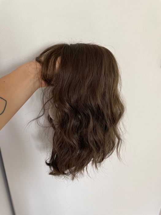 Peruka damska śliczna