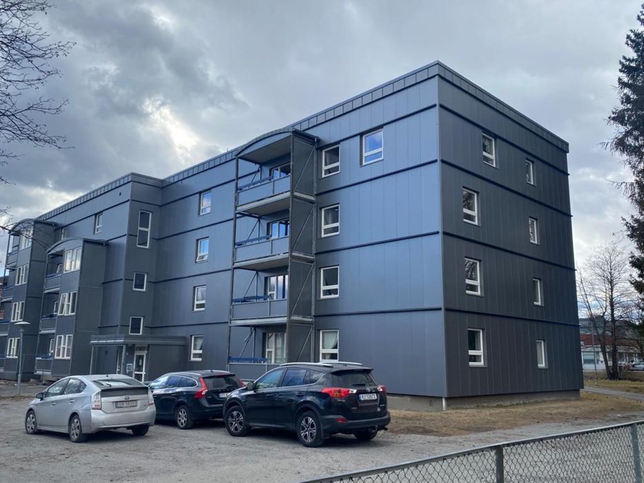 Obróbki blacharskie elewacje wentylowane dachy konstrukcje drewniane