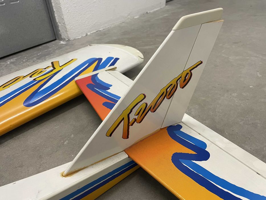 Avião RC Thunder Tiger