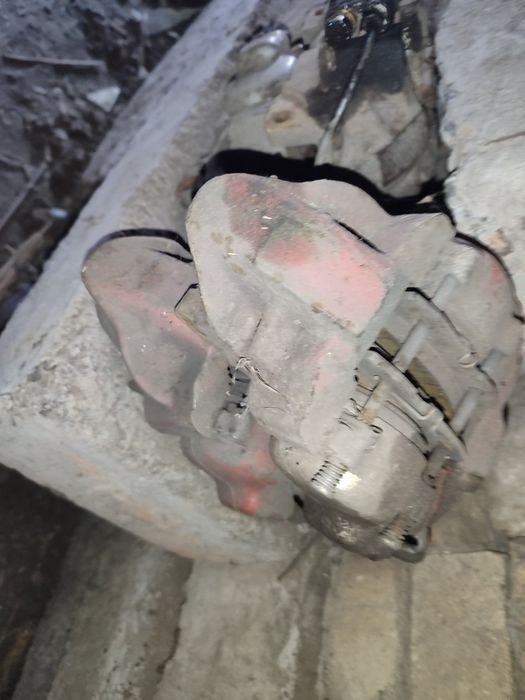 Суппорта та вся тормозна система на ваз-2101 99 Москвич Таврія Волга