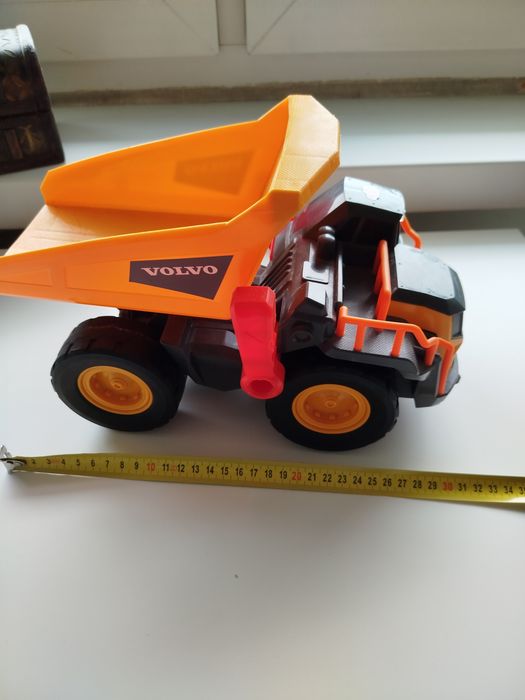 Duża wywrotka volvo