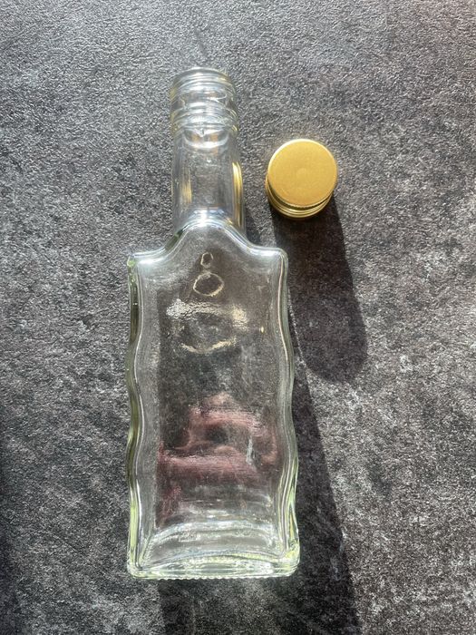 Butelki szklane 200ml z nakrętką (nowe)