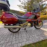 Moto Touring de Excelência – Honda Deauville NT700V Muito Bem Estimada
