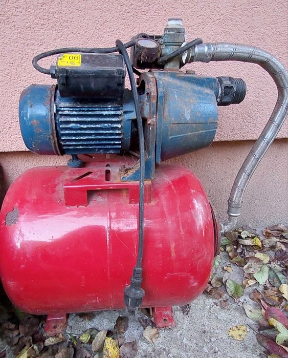 Насосна станція у зборі. Гарний стан.