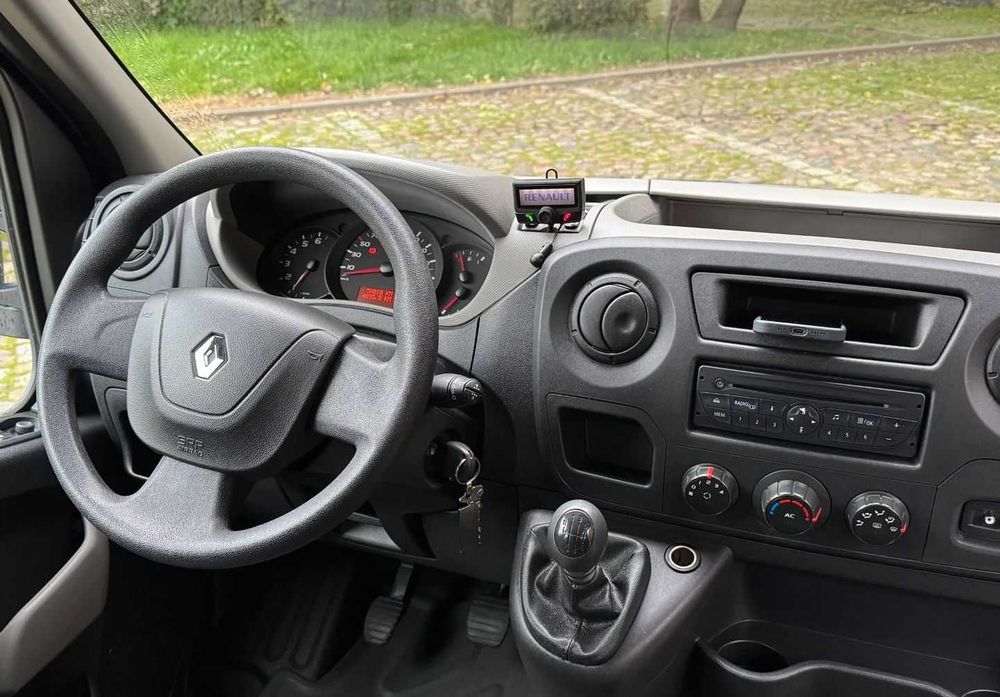 На продаж Renault Master