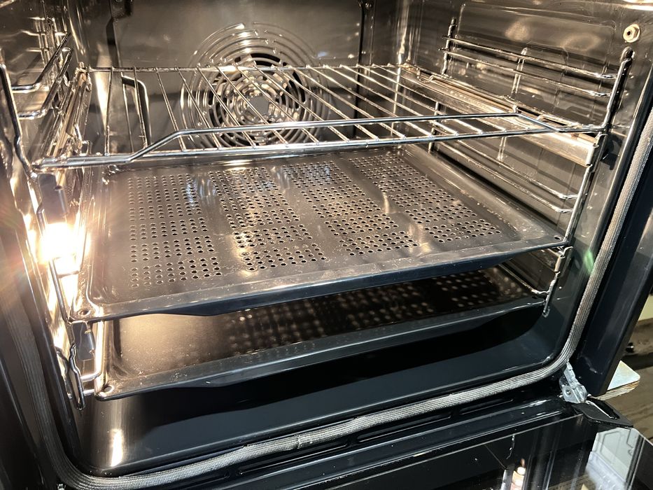 Духовка Gorenje з пароваркою (Словенія)