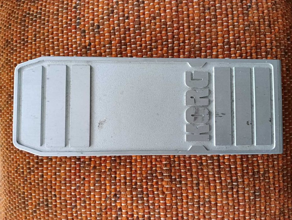 Korg XVP-10 – Pedal de Volume e Expressão Estéreo