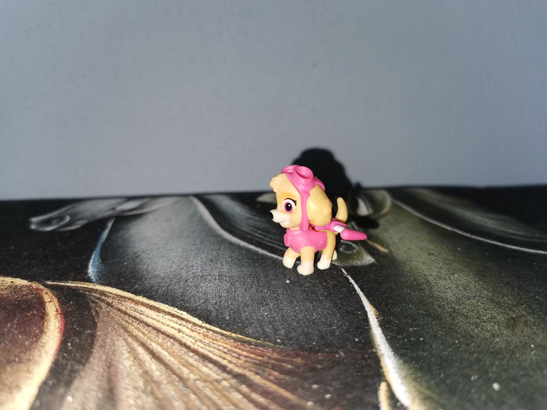 Figurka skye psi patrol figurka z jajka niespodzianki, z kinderki