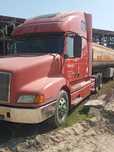 Сцепка  Volvo VNL660 и полуприцеп цистарна