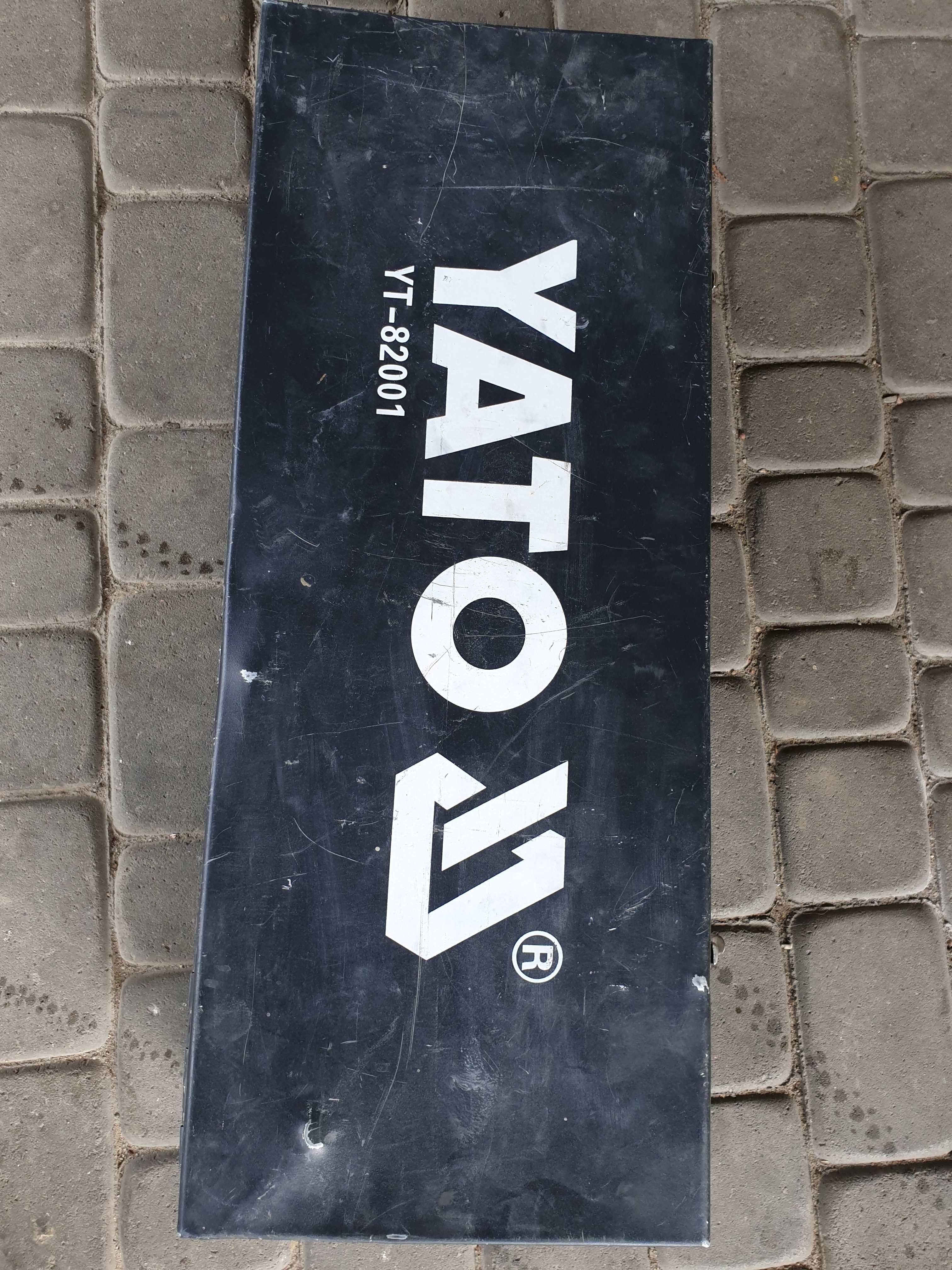 Młot YATO YT - 82001  SPRAWNY