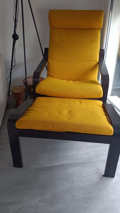 Cadeirão com banco de pés