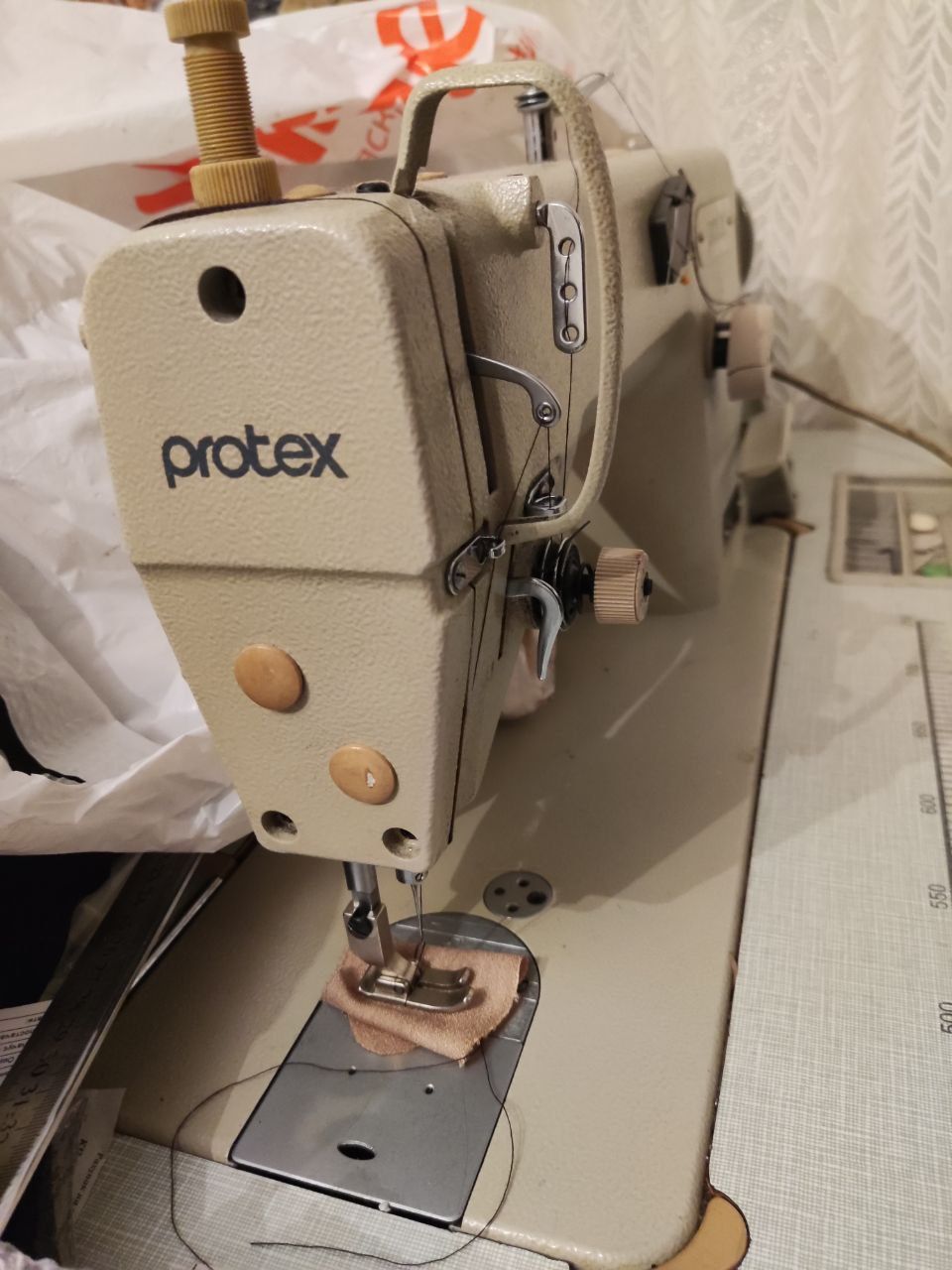 Продам швейну промислову машину Promtex