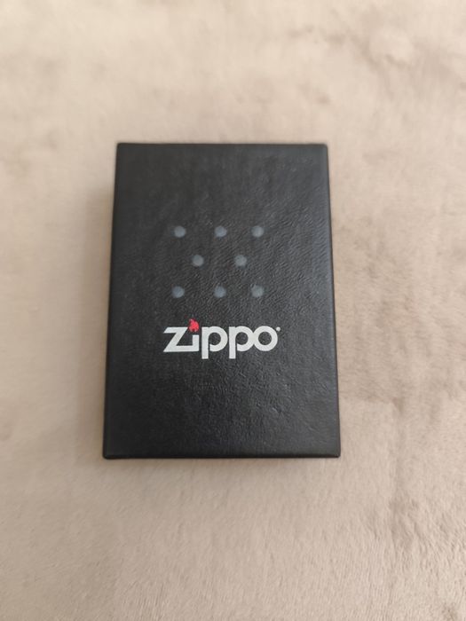 Isqueiro Zippo nunca utilizado
