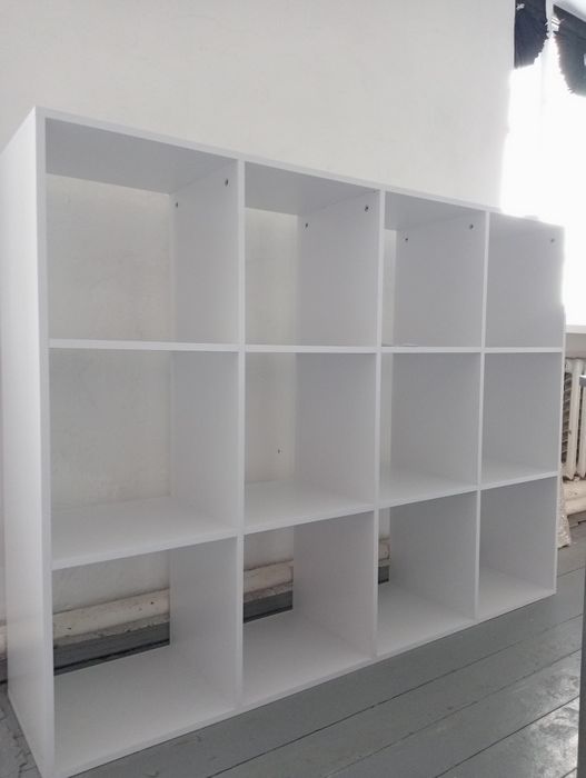 Стелаж білого кольору ДСП 12 поличок