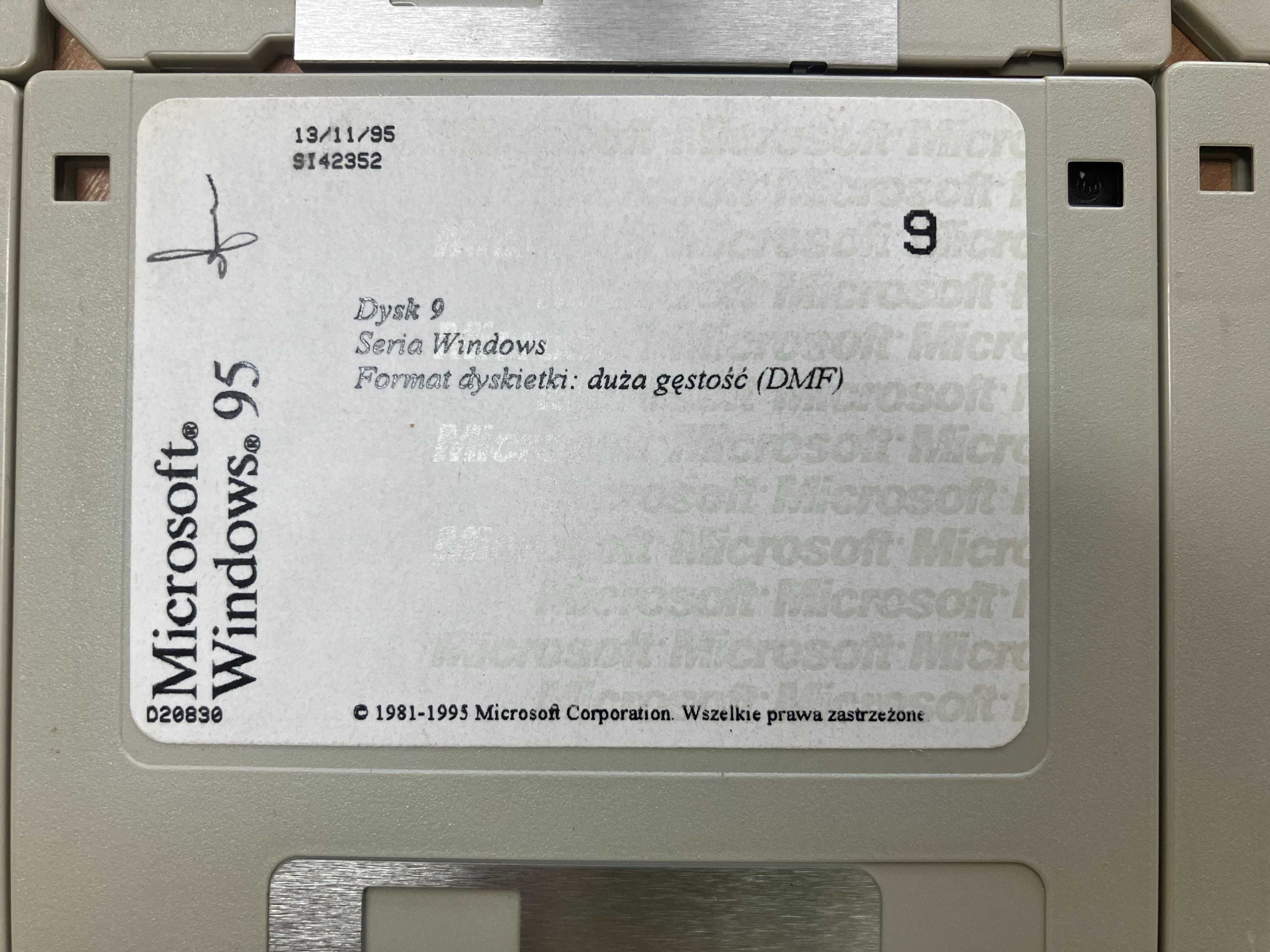 Zestaw dyskietek z systemem Windows 95