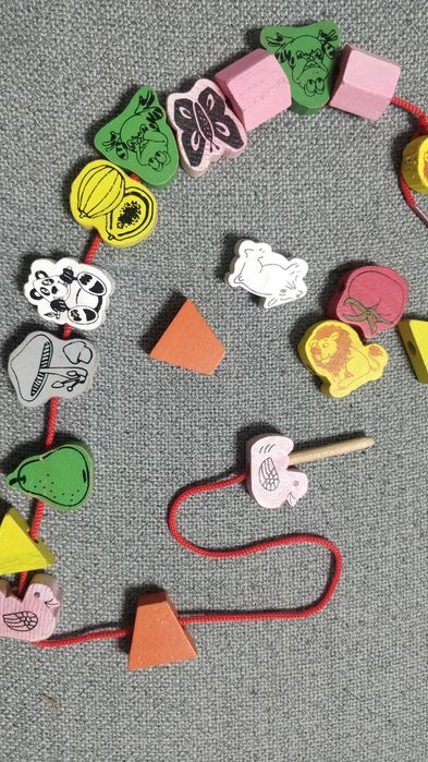 Развивающие игрушки для самых маленьких.