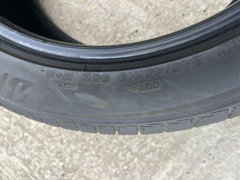 Opona Bridgestone 245/45/19