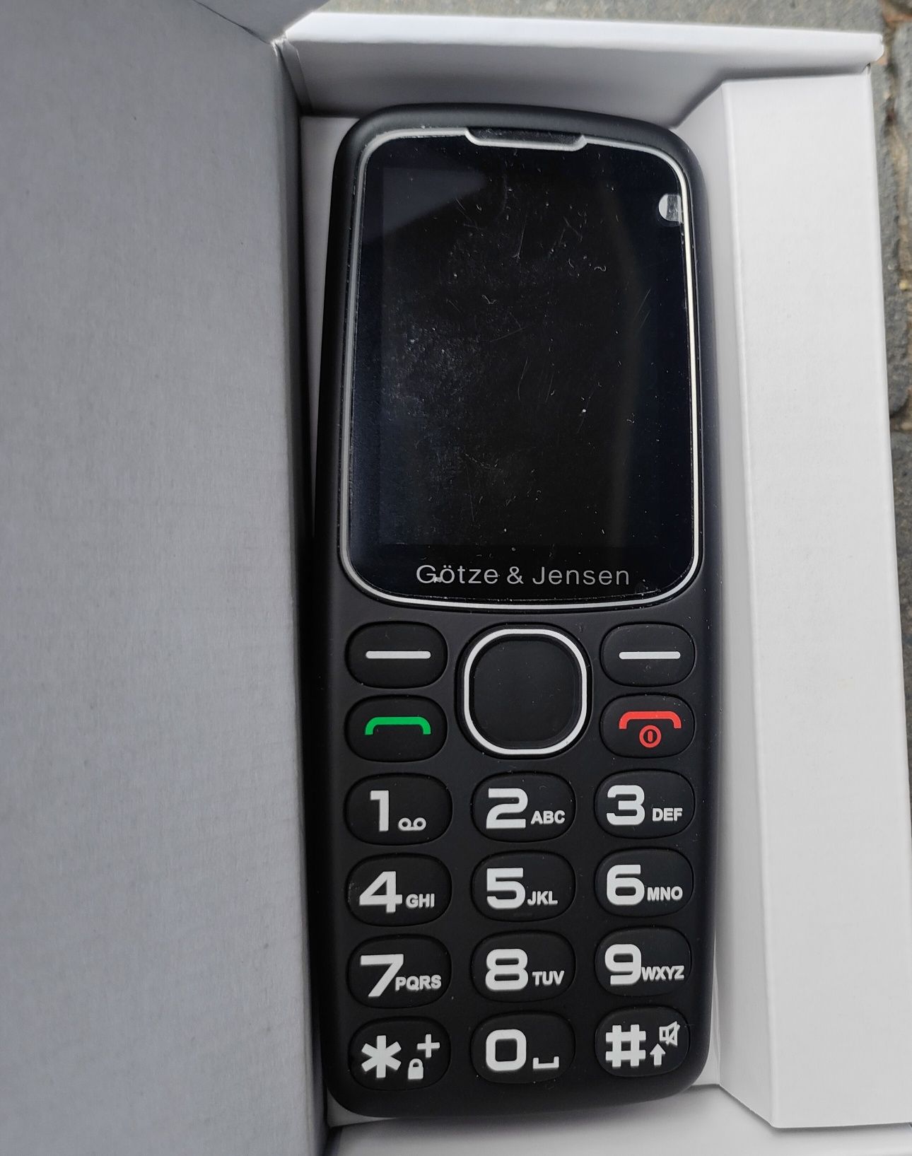 Telefon komórkowy Goetze & Jensen